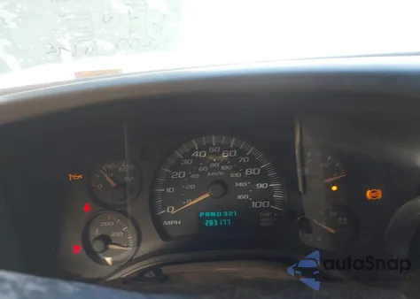 2004 Chevrolet Express from USA, damaged, VIN 1GCGG25U241229961